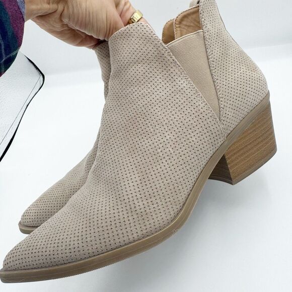 Universal Threads Bootie Ankle Boots Women 10 Heels Vegan Pointy Western Taupe - Picture 4 of 8